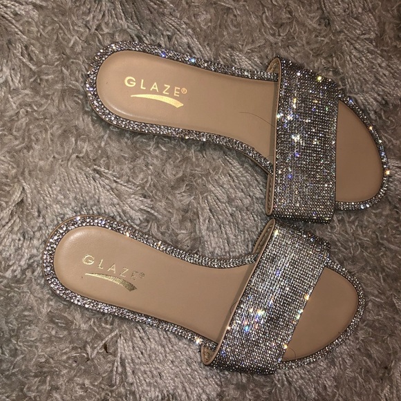 GLAZE
HONEY-62 RHINESTONE FLAT SANDAL 7 1/2 - Picture 3 of 5